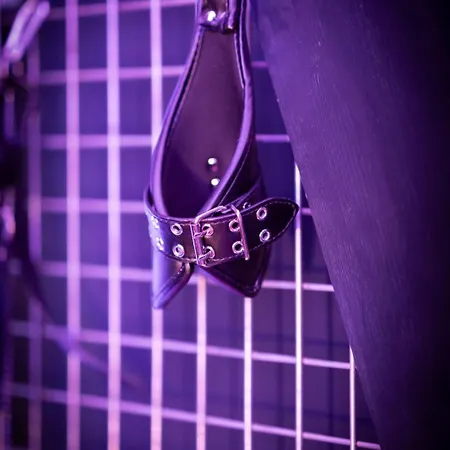 L'interdit A Sensual And Intimate Love * Rouen
