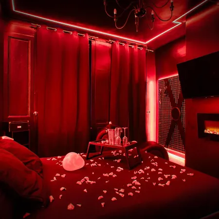 L'interdit A Sensual And Intimate Love * Rouen