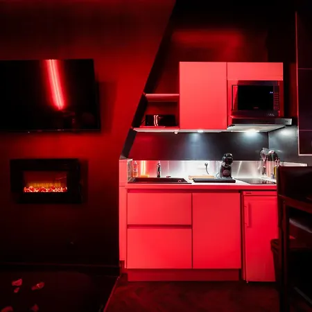 L'interdit A Sensual And Intimate Love Apartment